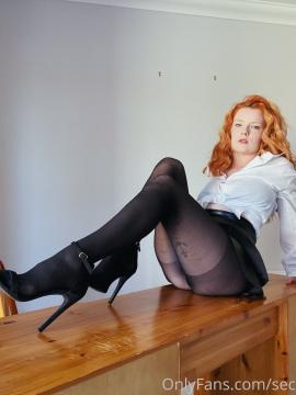 OnlyFans - Sophie Jane / @redhead.girlnextdoor Scene 11 — photo 9 of 20
