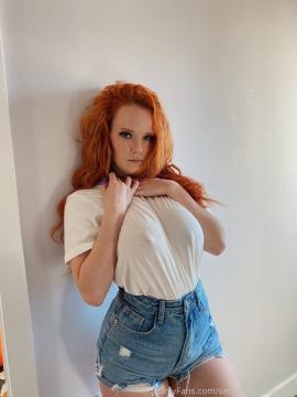 OnlyFans - Sophie Jane / @redhead.girlnextdoor Scene 20 — photo 13 of 20