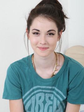 Emily Grey — photo 1 of 15