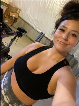 OnlyFans - Cherr.Bearr22 / @cherr.bearr22 Scene 7 — photo 11 of 20