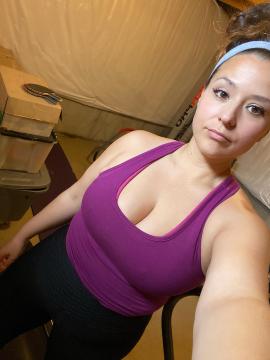 OnlyFans - Cherr.Bearr22 / @cherr.bearr22 Scene 9 — photo 5 of 20