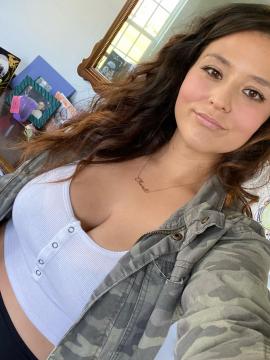 OnlyFans - Cherr.Bearr22 / @cherr.bearr22 Scene 9 — photo 6 of 20