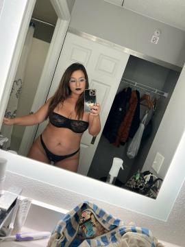 OnlyFans - Cherr.Bearr22 / @cherr.bearr22 Scene 20 — photo 11 of 20
