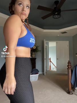 OnlyFans - Cherr.Bearr22 / @cherr.bearr22 Scene 25 — photo 18 of 20