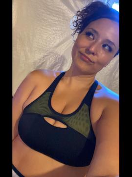 OnlyFans - Cherr.Bearr22 / @cherr.bearr22 Scene 28 — photo 12 of 20