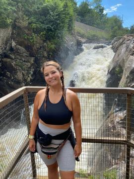 OnlyFans - Cherr.Bearr22 / @cherr.bearr22 Scene 29 — photo 17 of 20