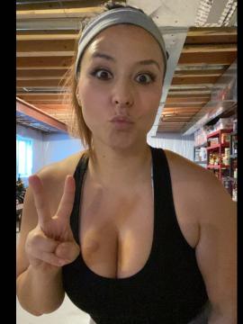 OnlyFans - Cherr.Bearr22 / @cherr.bearr22 Scene 34 — photo 17 of 20