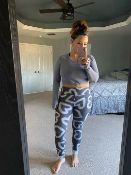 OnlyFans - Cherr.Bearr22 / @cherr.bearr22 Scene 35 — photo 10 of 20