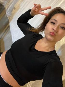 OnlyFans - Cherr.Bearr22 / @cherr.bearr22 Scene 36 — photo 2 of 20
