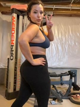 OnlyFans - Cherr.Bearr22 / @cherr.bearr22 Scene 37 — photo 3 of 20