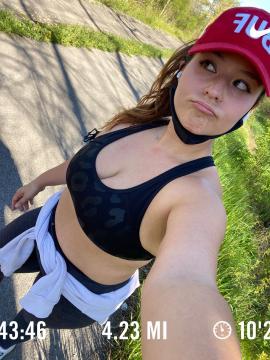 OnlyFans - Cherr.Bearr22 / @cherr.bearr22 Scene 37 — photo 11 of 20