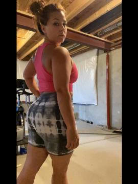 OnlyFans - Cherr.Bearr22 / @cherr.bearr22 Scene 40 — photo 2 of 20