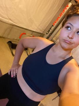 OnlyFans - Cherr.Bearr22 / @cherr.bearr22 Scene 40 — photo 5 of 20