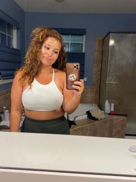 OnlyFans - Cherr.Bearr22 / @cherr.bearr22 Scene 42 — photo 15 of 20