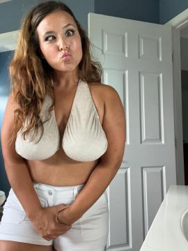OnlyFans - Cherr.Bearr22 / @cherr.bearr22 Scene 49 — photo 9 of 20