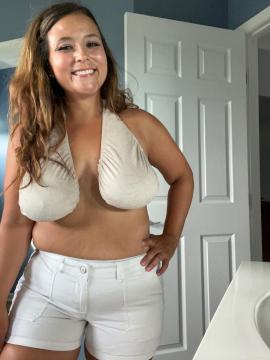 OnlyFans - Cherr.Bearr22 / @cherr.bearr22 Scene 49 — photo 16 of 20