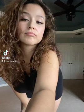 OnlyFans - Cherr.Bearr22 / @cherr.bearr22 Scene 64 — photo 18 of 20