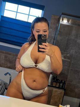 OnlyFans - Cherr.Bearr22 / @cherr.bearr22 Scene 73 — photo 15 of 20