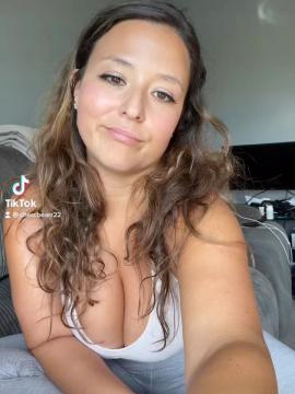 OnlyFans - Cherr.Bearr22 / @cherr.bearr22 Scene 87 — photo 13 of 20