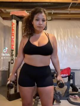 OnlyFans - Cherr.Bearr22 / @cherr.bearr22 Scene 89 — photo 8 of 20