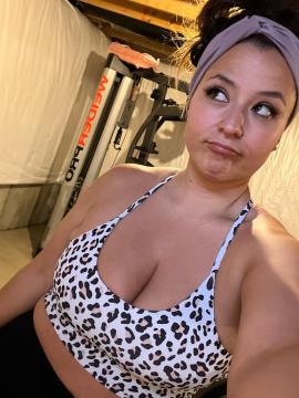 OnlyFans - Cherr.Bearr22 / @cherr.bearr22 Scene 93 — photo 11 of 20