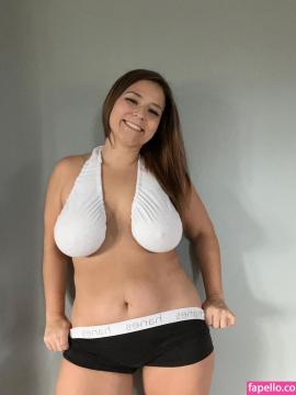 OnlyFans - Cherr.Bearr22 / @cherr.bearr22 Scene 93 — photo 16 of 20