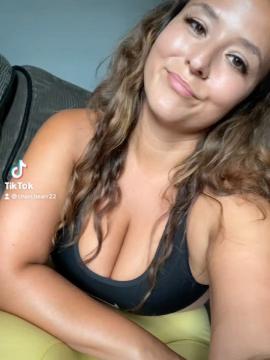 OnlyFans - Cherr.Bearr22 / @cherr.bearr22 Scene 96 — photo 3 of 20
