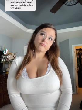OnlyFans - Cherr.Bearr22 / @cherr.bearr22 Scene 107 — photo 15 of 20