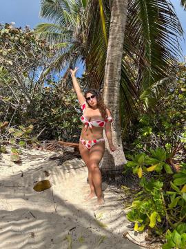 OnlyFans - Cherr.Bearr22 / @cherr.bearr22 Scene 108 — photo 15 of 20