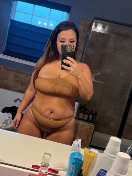 OnlyFans - Cherr.Bearr22 / @cherr.bearr22 Scene 116 — photo 8 of 20