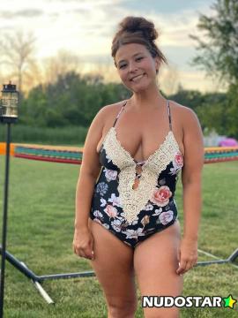 OnlyFans - Cherr.Bearr22 / @cherr.bearr22 Scene 116 — photo 9 of 20