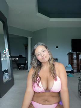 OnlyFans - Cherr.Bearr22 / @cherr.bearr22 Scene 150 — photo 14 of 20