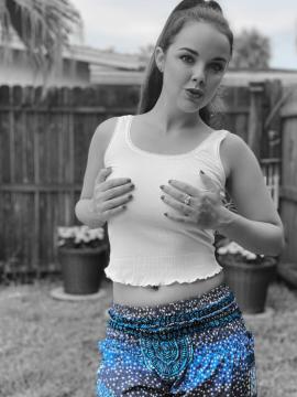 OnlyFans - Dillion Harper / @dillionharper Scene 48 — photo 11 of 20