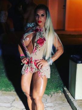 OnlyFans - Suelen Bissolati / @suelenbissolati Scene 44