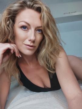 OnlyFans - Polly Kendall / @vippollykendall Scene 3 — photo 12 of 20