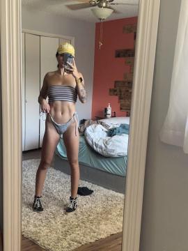 OnlyFans - Mia Mae / @mia_mae19 Scene 4 — photo 14 of 20