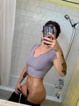 OnlyFans - Mia Mae / @mia_mae19 Scene 5 — photo 7 of 20