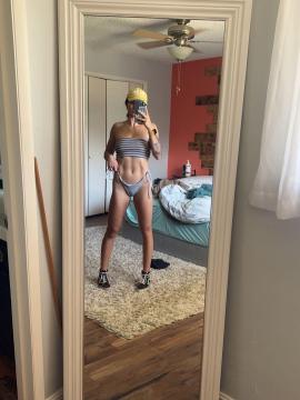 OnlyFans - Mia Mae / @mia_mae19 Scene 12 — photo 9 of 20