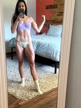 OnlyFans - Mia Mae / @mia_mae19 Scene 16 — photo 2 of 20