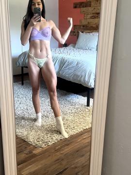 OnlyFans - Mia Mae / @mia_mae19 Scene 16 — photo 6 of 20