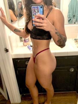 OnlyFans - Mia Mae / @mia_mae19 Scene 17 — photo 14 of 20