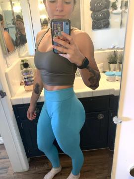 OnlyFans - Mia Mae / @mia_mae19 Scene 19 — photo 20 of 20