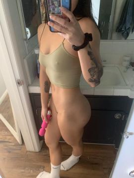 OnlyFans - Mia Mae / @mia_mae19 Scene 25 — photo 10 of 20