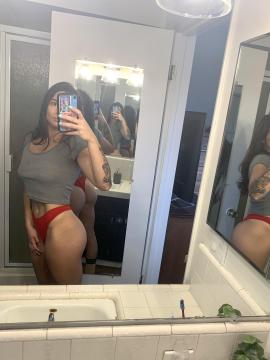 OnlyFans - Mia Mae / @mia_mae19 Scene 35 — photo 16 of 20