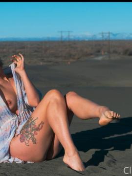 OnlyFans - Clickbait Des / Desiree Powell