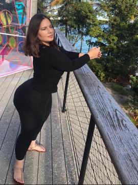 OnlyFans - Ana Pessack / @thebumbumqueen Scene 16 — photo 16 of 20