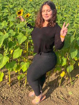 OnlyFans - Ana Pessack / @thebumbumqueen Scene 17 — photo 6 of 20