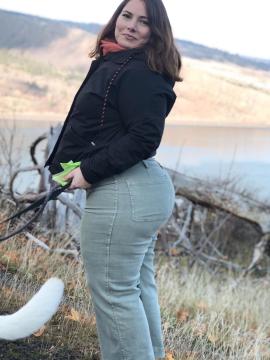 OnlyFans - Ana Pessack / @thebumbumqueen Scene 18 — photo 14 of 20