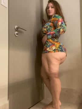 OnlyFans - Ana Pessack / @thebumbumqueen Scene 23 — photo 16 of 20