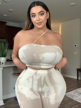 OnlyFans - Tania Bombon / @taniabombon Scene 18 — photo 1 of 20
